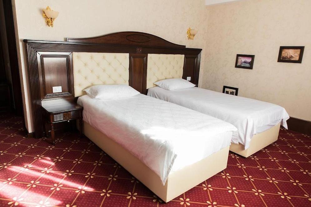 Cazare Plopii Fara Sot Iasi Extérieur photo