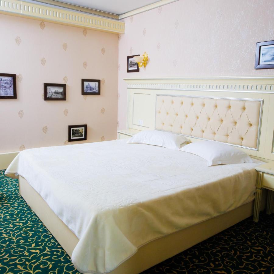 Cazare Plopii Fara Sot Iasi Extérieur photo