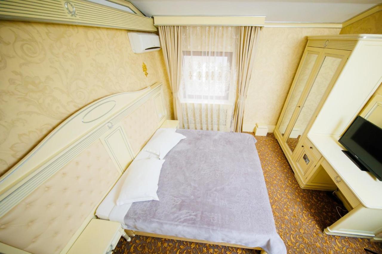 Cazare Plopii Fara Sot Iasi Extérieur photo